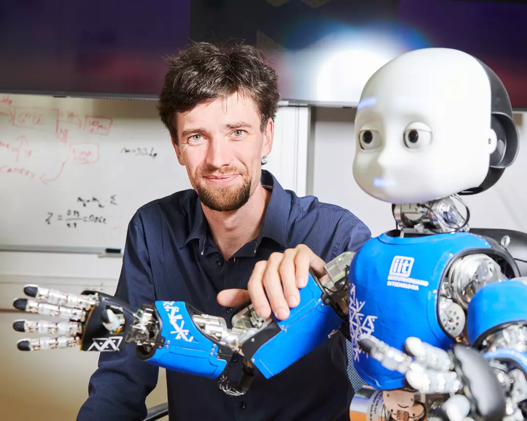 How to Measure the Intelligence of Nature-Inspired Robots? Study with First Author from CTU FEE Proposes a New Evaluation Framework