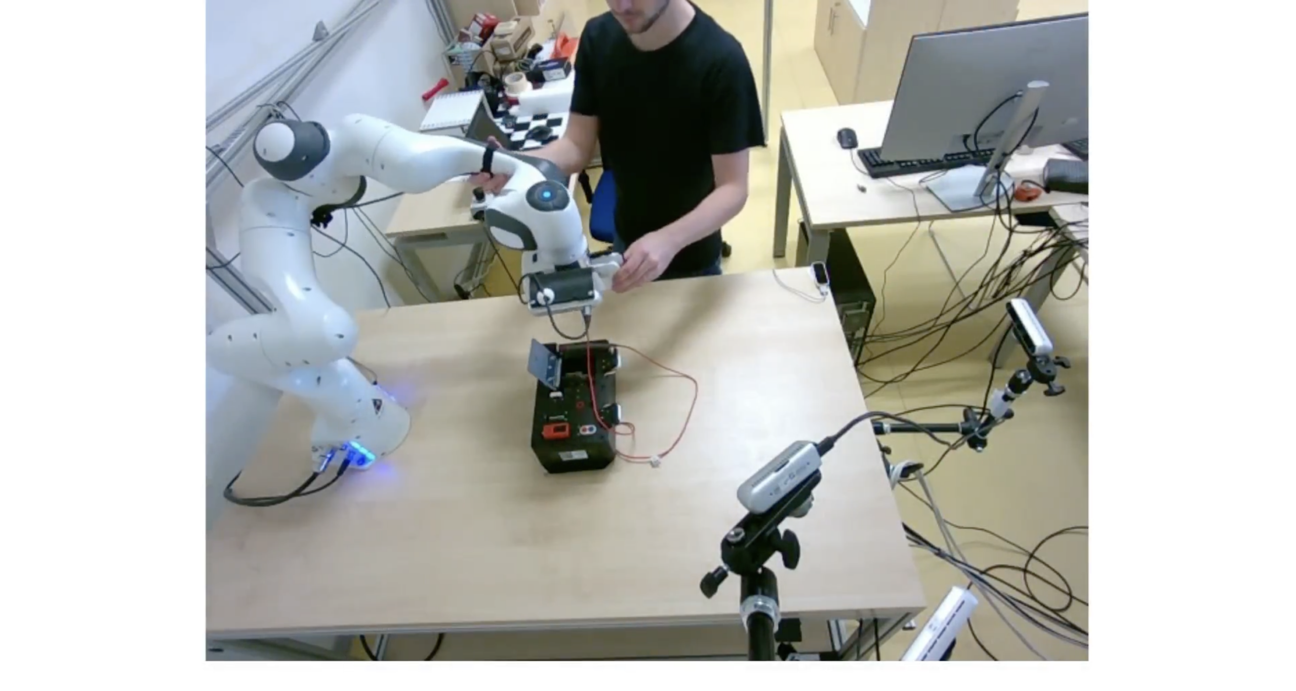 ILeSiA: Interactive Learning of Robot Situational Awareness from Camera Input